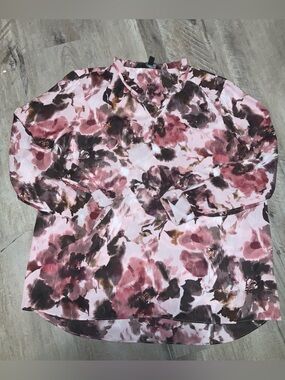 (Bin 27) Simply Vera Vera Wang Floral Blouse in Black & pink, Size L
